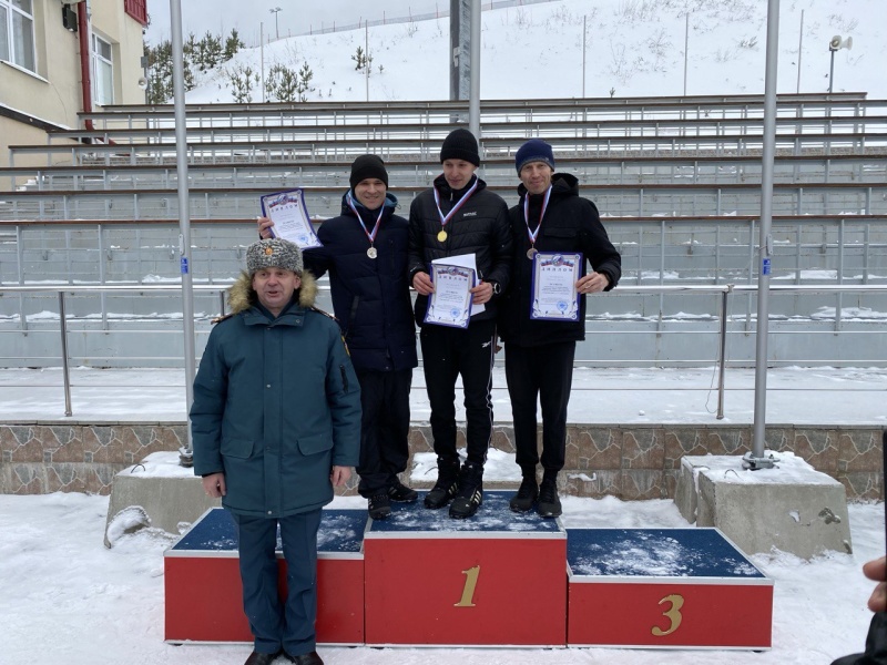 Соревнования по лыжным гонкам среди пожарных и спасателей Свердловской области