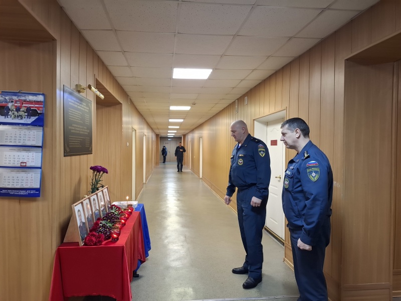 Возложение цветов в память о погибших на шахте «Северная» АО «Воркутауголь»