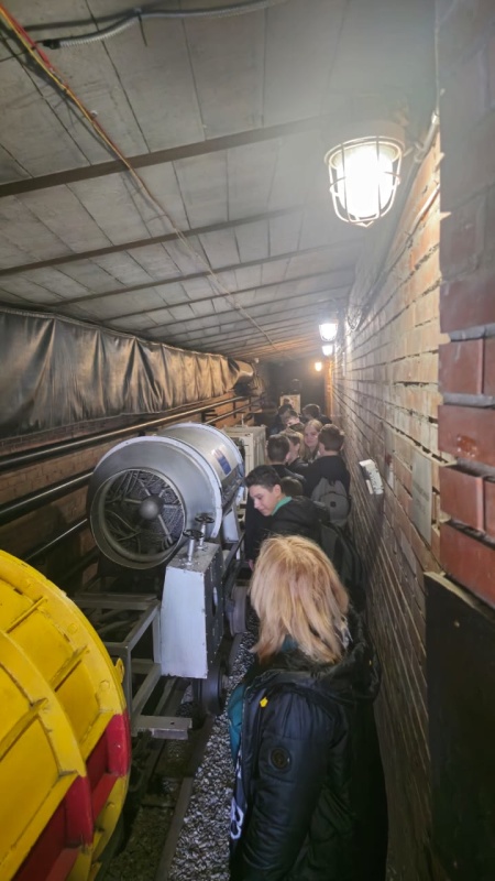 Экскурсия по Новокузнецкому ВГСО для школьников