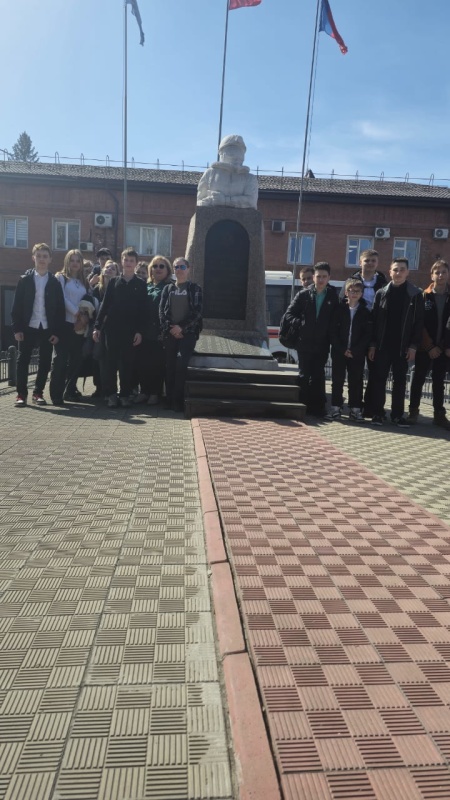 Экскурсия по Новокузнецкому ВГСО для школьников
