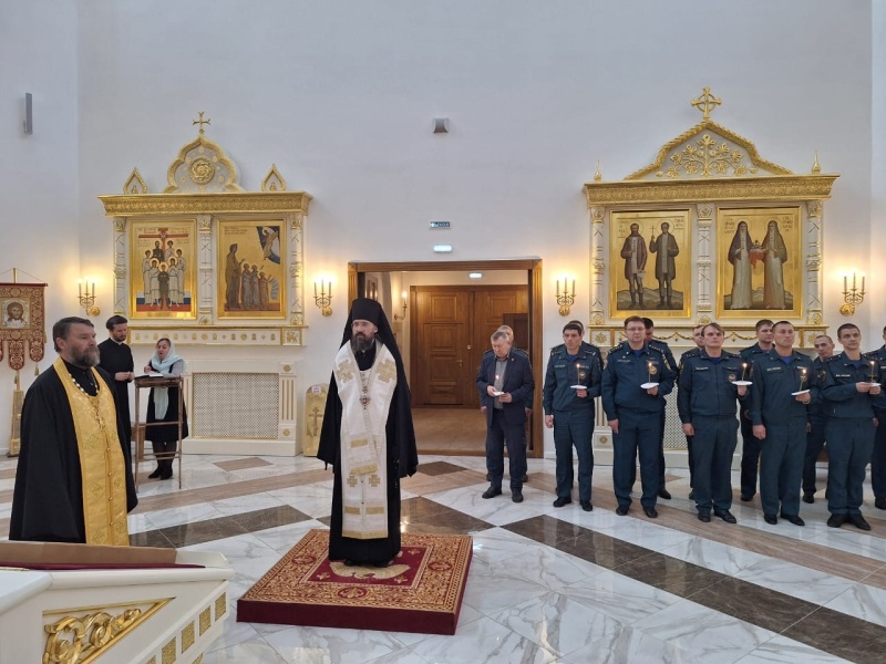 Спасатели ВГСЧ приняли участие в благодарственном молебне