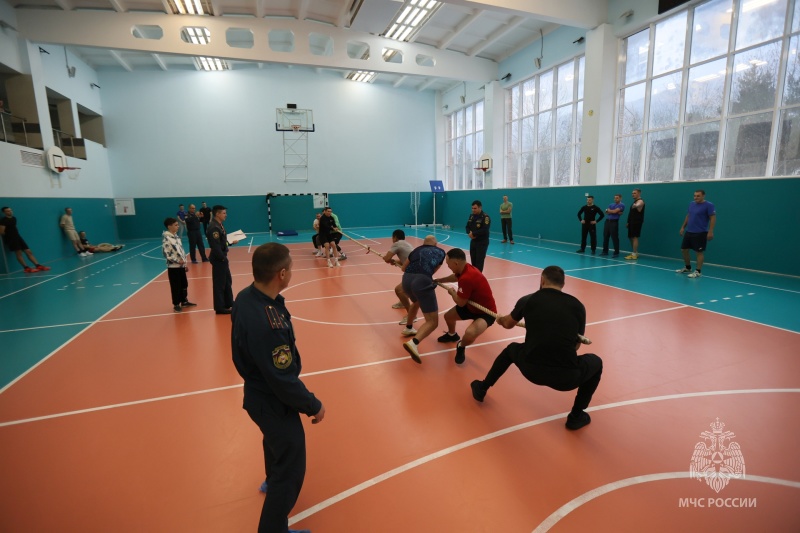 Третье место в силовом многоборье заняли горноспасатели