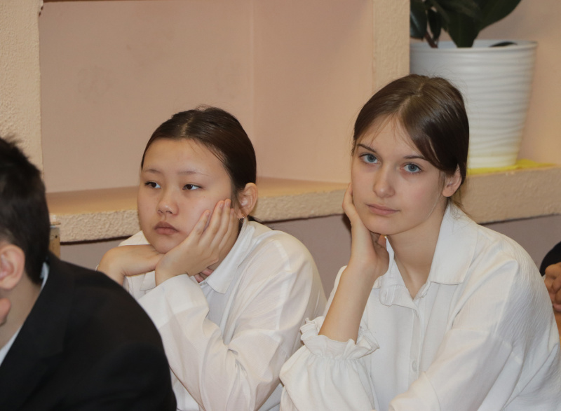 Горноспасатели рассказали магаданским старшеклассникам о своей работе