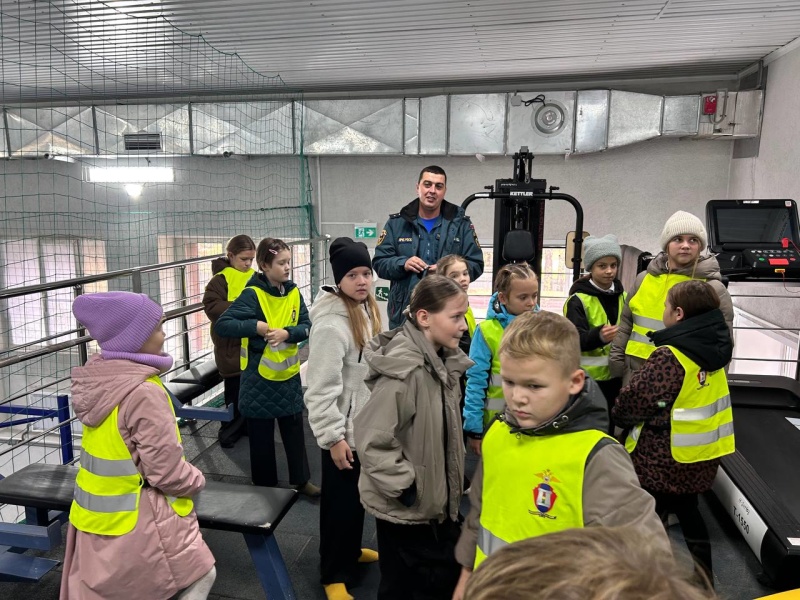 Экскурсия для школьников в ВГСВ № 3 Кемеровского ВГСО