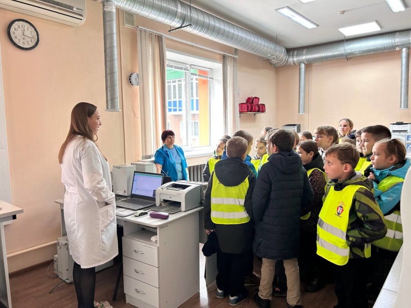 Экскурсия для школьников в ВГСВ № 3 Кемеровского ВГСО