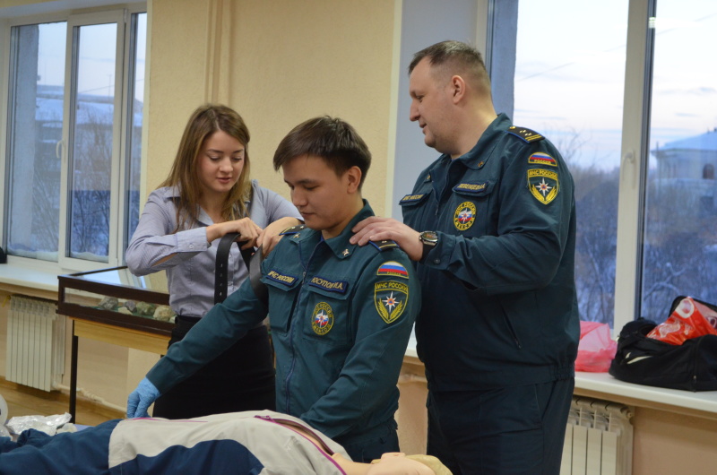 Практическое занятие для студентов Воркуты по оказанию первой помощи пострадавшим