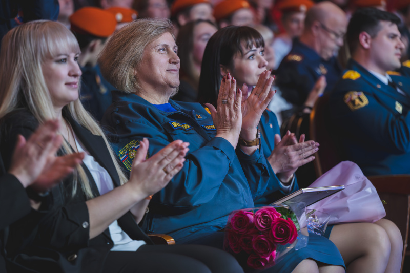 Горноспасатели Мурманской области награждены в канун Дня спасателя