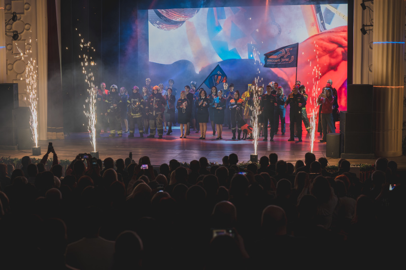 Горноспасатели Мурманской области награждены в канун Дня спасателя