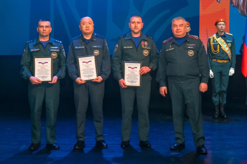 Спасатели Кузбасса отмечены высокими наградами в преддверии профессионального праздника