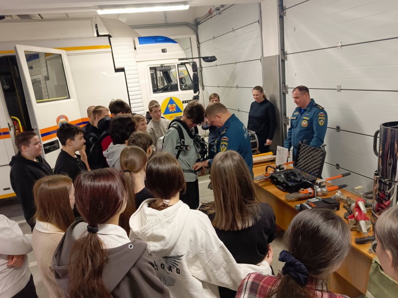 Школьники Копейска примерили на себя роль горноспасателей