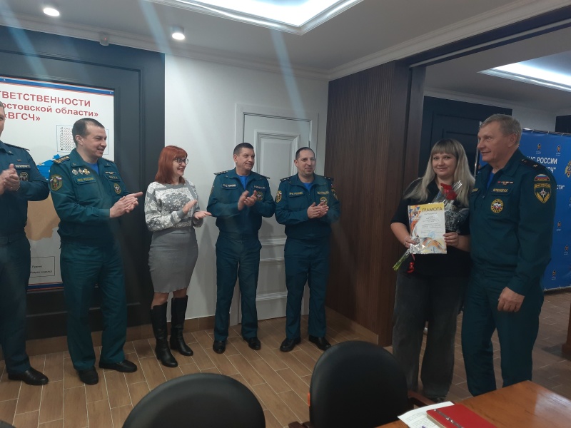 В преддверии Дня спасателя РФ работники ВГСЧ отмечены ведомственными наградами