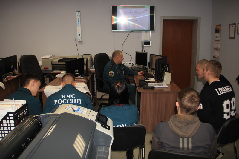 Будущие спасатели и воспитанники детдома познакомились с работой Прокопьевских горноспасателей