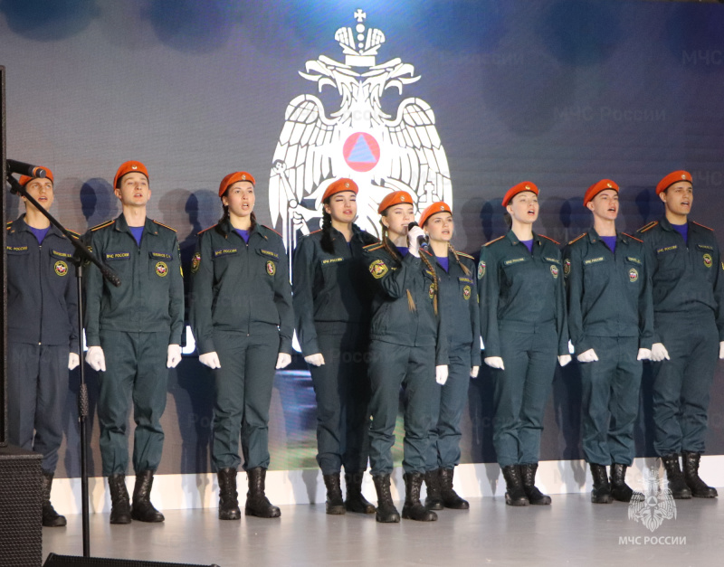 В Магадане торжественно отметили День спасателя РФ