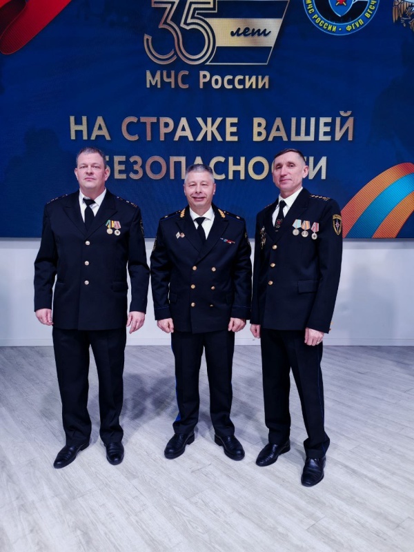 В Мурманском арктическом университете чествовали лучших горноспасателей Северо-Запада