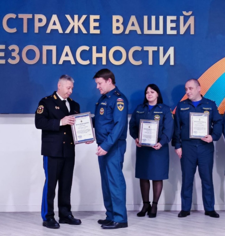 В Мурманском арктическом университете чествовали лучших горноспасателей Северо-Запада