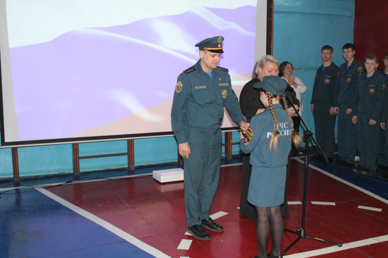 В Черногорске прошло посвящение в кадеты МЧС России