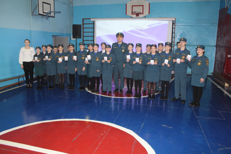 В Черногорске прошло посвящение в кадеты МЧС России