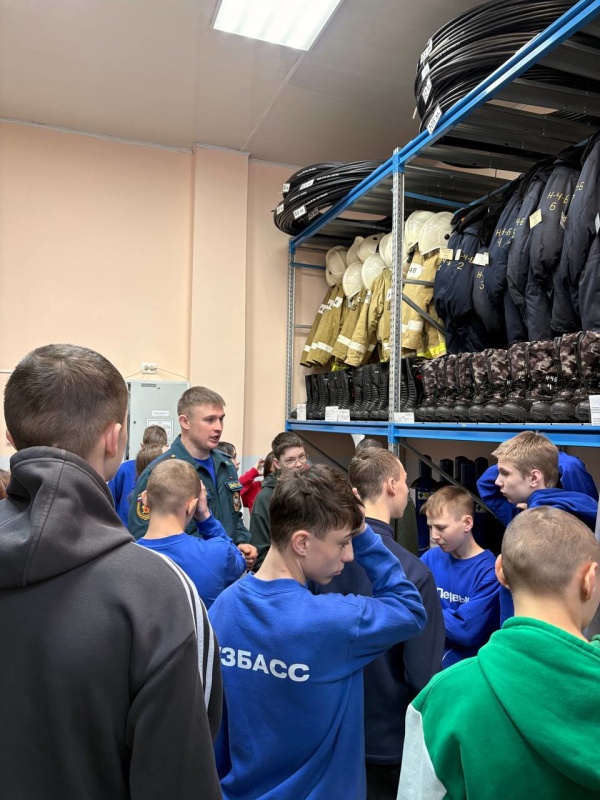 Школьники Междуреченска познакомились с героической профессией горноспасателей