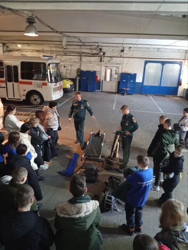 Школьники Междуреченска познакомились с героической профессией горноспасателей