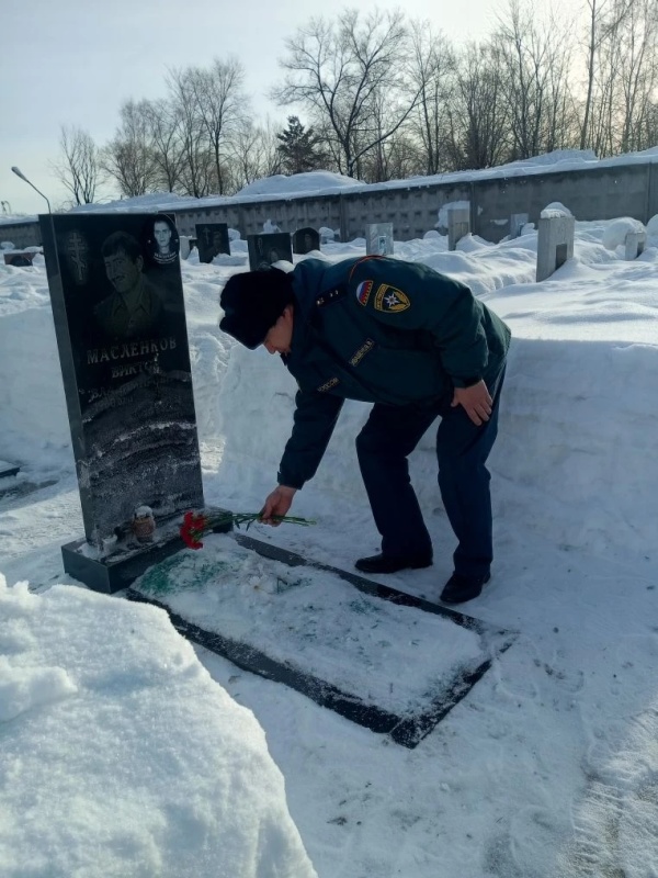 В Кузбассе почтили память горноспасателей, героически погибших при ликвидации аварии на шахте «Есаульская»