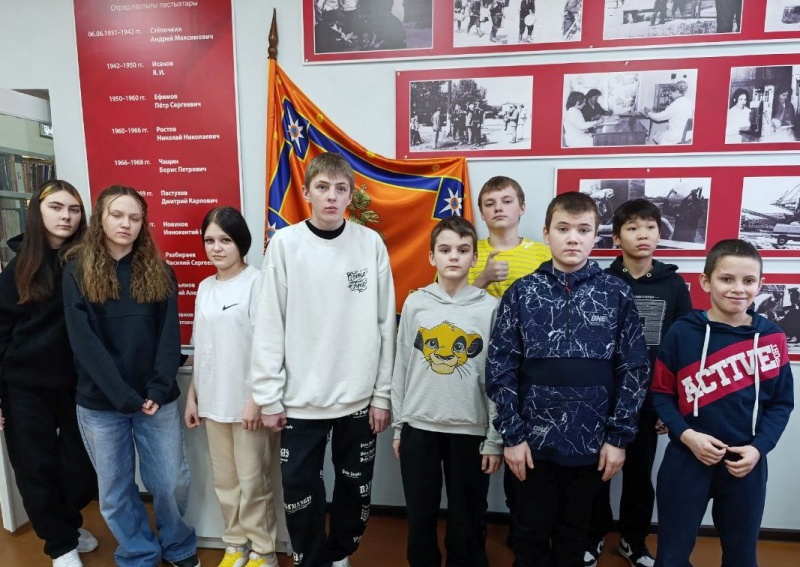 Воспитанникам реабилитационного центра рассказали о героической профессии спасателя