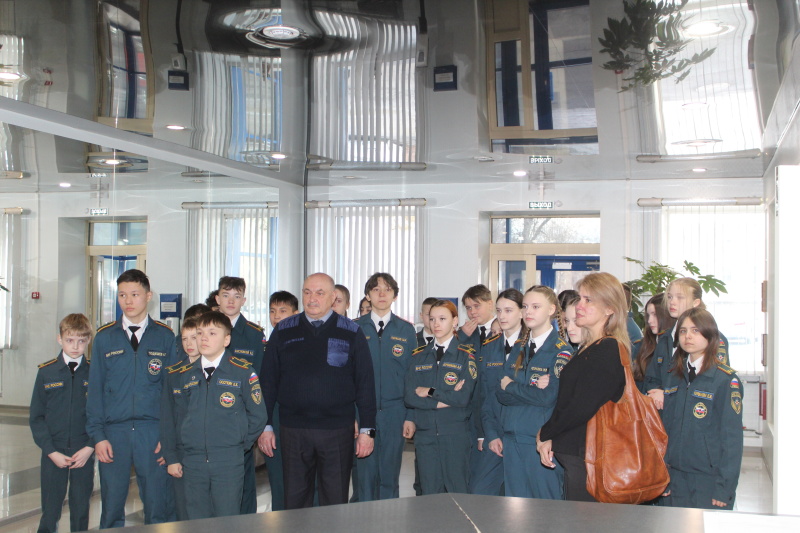 Кадеты Белоярской школы познакомились с работой горноспасателей  Восточной Сибири