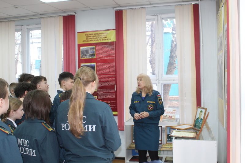 Кадеты Белоярской школы познакомились с работой горноспасателей  Восточной Сибири
