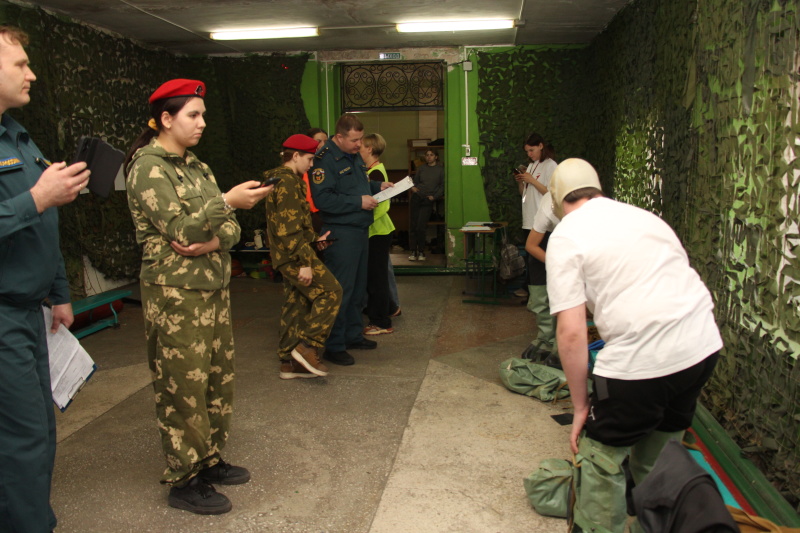 Сотрудники Новокузнецкого ВГСО приняли участие в судействе и обучении на игре «Зарница.2.0» в Междуреченске