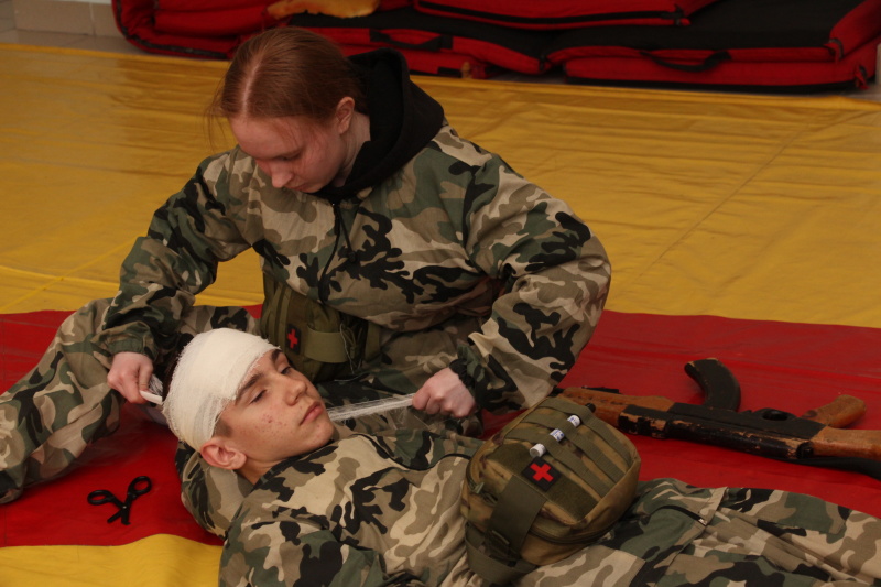 «Зарница.2.0» в Междуреченске: метание, ловкость и встреча с героями своего дела