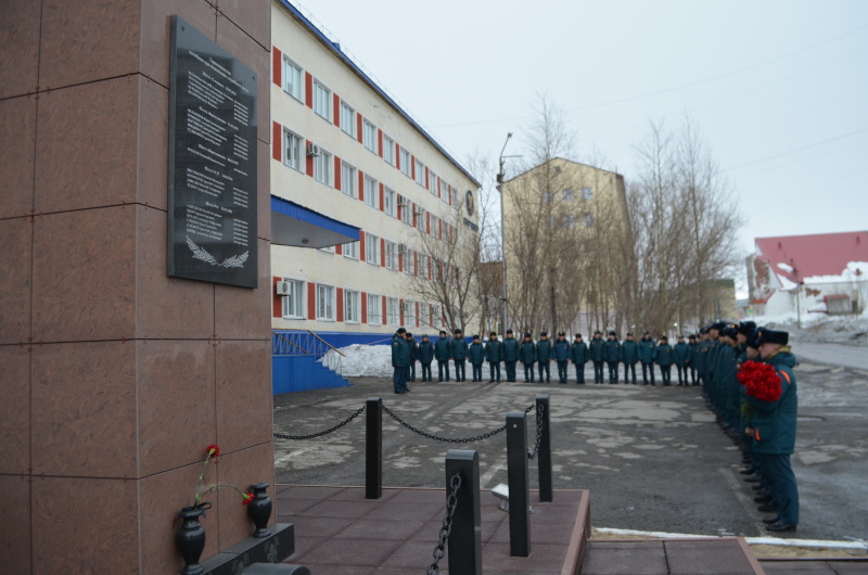 В память о павших героях: горноспасатели почтили своих товарищей