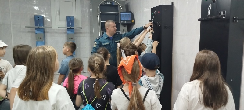 Юные Прокопчане познакомились с буднями горноспасателей