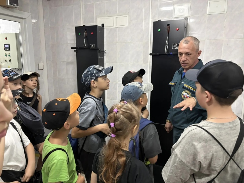 Юные Прокопчане познакомились с буднями горноспасателей