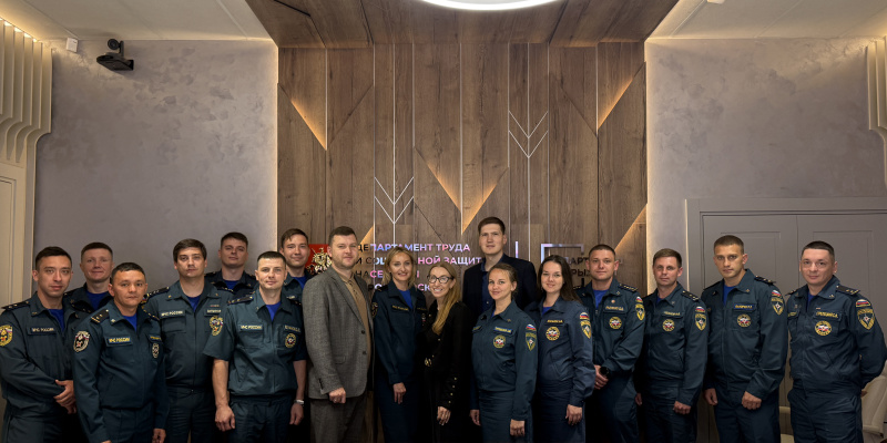 Поездка молодёжного совета ФГУП «ВГСЧ» в Москву: день, полный впечатлений и новых возможностей
