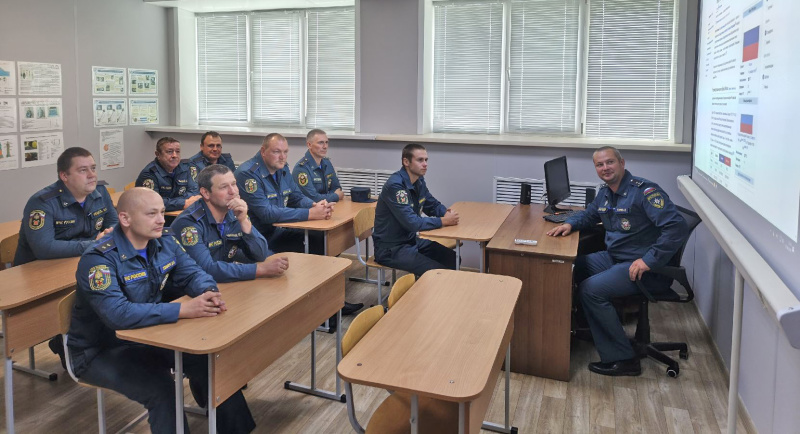 В филиалах ФГУП «ВГСЧ» торжественно отметили День Государственного флага Российской Федерации