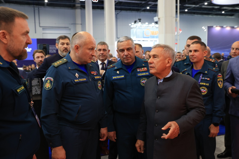 Глава МЧС России и Раис Татарстана оценили новейшее горноспасательное оборудование на салоне  «Комплексная безопасность»
