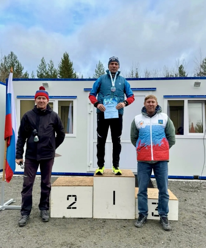 Горноспасатели покорили спортивные вершины Заполярья